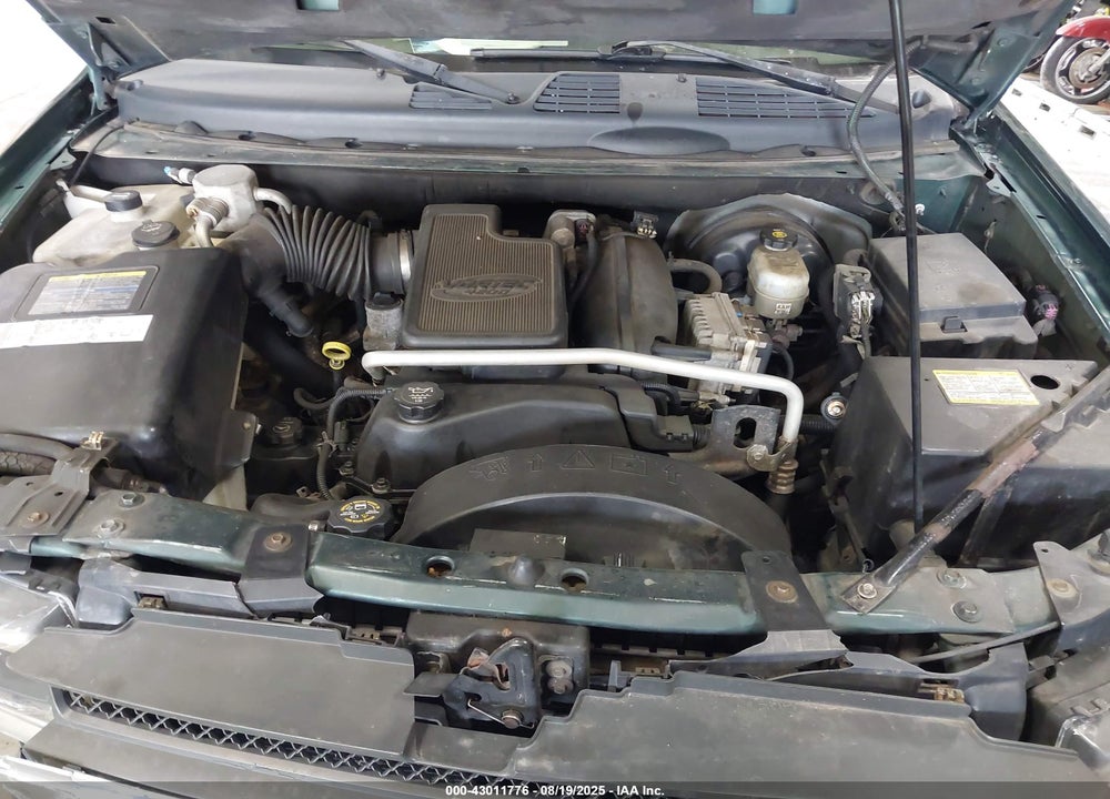 2005 CHEVROLET TRAILBLAZER LS VIN: 1GNDS13S352172122