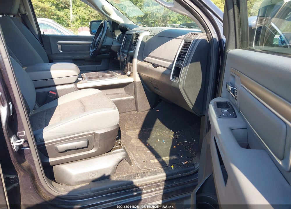 2014 RAM 1500 BIG HORN VIN: 1C6RR6GG5ES194630