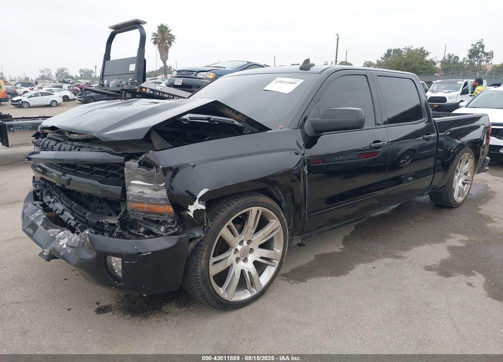 2018 CHEVROLET SILVERADO 1500 VIN: 3GCUCRER8JG291476