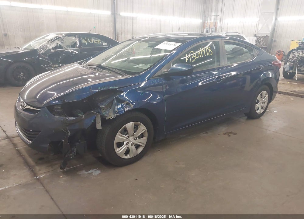 2016 HYUNDAI ELANTRA VIN: 5NPDH4AE3GH683451
