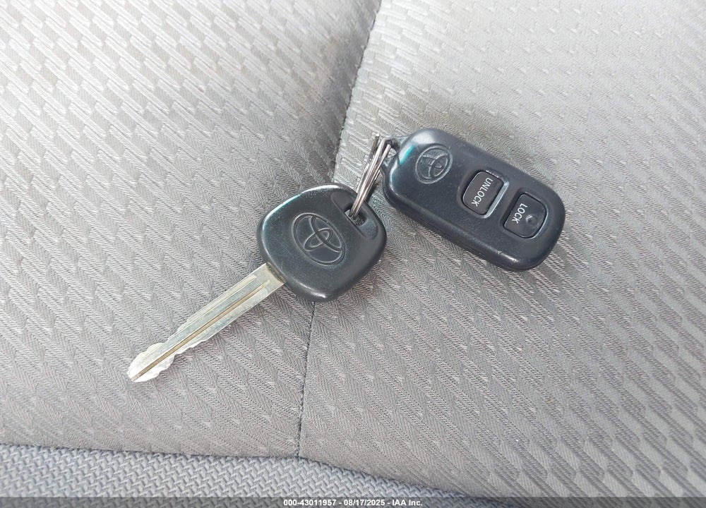 2007 TOYOTA HIGHLANDER VIN: JTEGP21A070136681