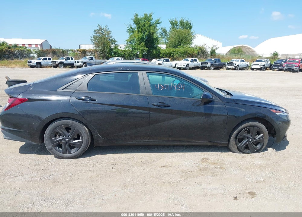 2021 HYUNDAI ELANTRA SEL VIN: 5NPLS4AG9MH009735