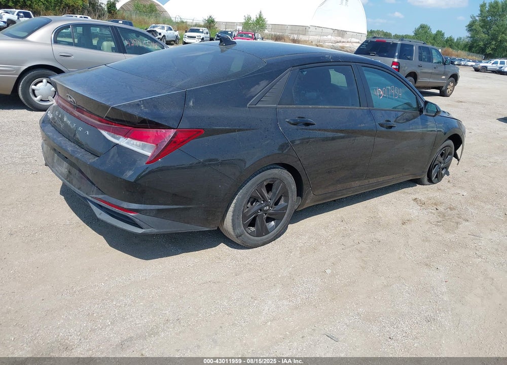 2021 HYUNDAI ELANTRA SEL VIN: 5NPLS4AG9MH009735