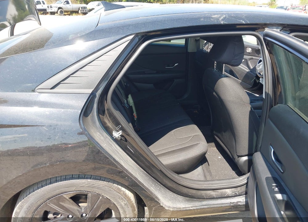 2021 HYUNDAI ELANTRA SEL VIN: 5NPLS4AG9MH009735