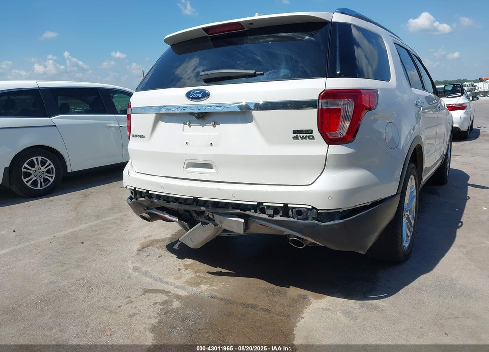 2017 FORD EXPLORER VIN: 1FM5K8F82HGE25424