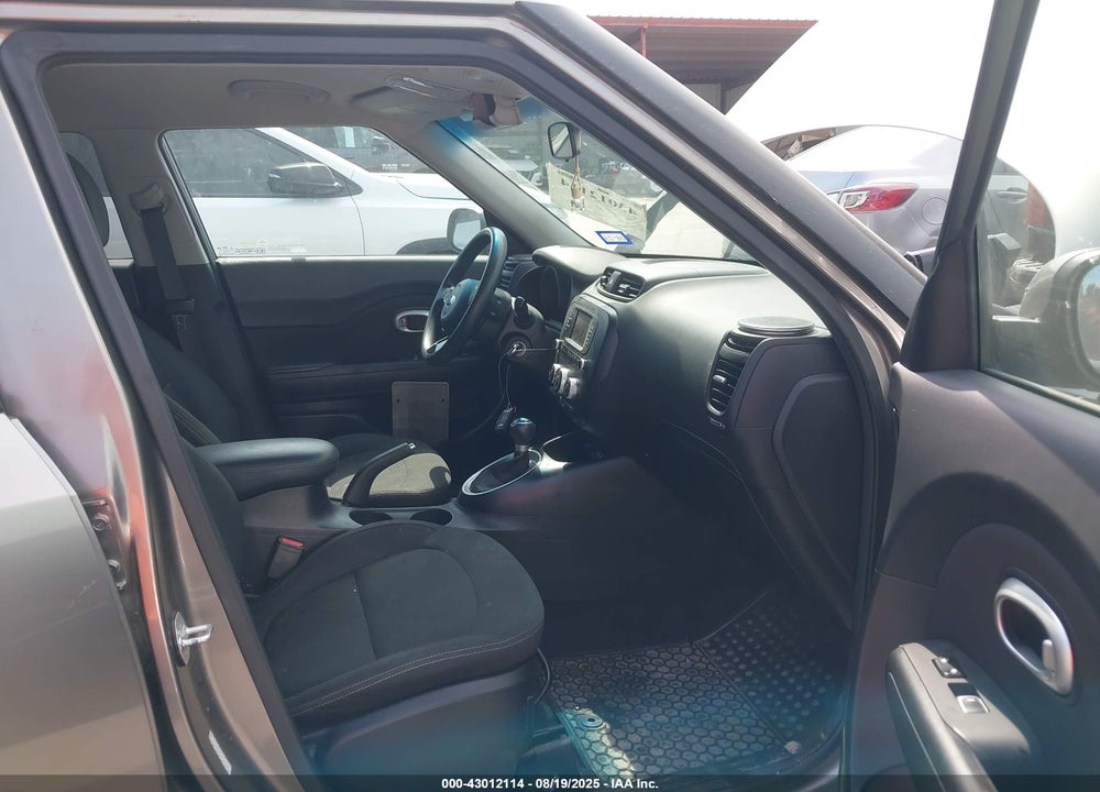 2018 KIA SOUL VIN: KNDJN2A20J7595281