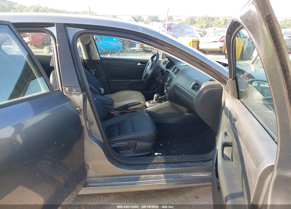 2011 VOLKSWAGEN JETTA VIN: 3VWDX7AJ8BM354813