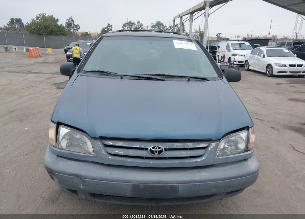 2000 TOYOTA SIENNA LE VIN: 4T3ZF13C6YU210921