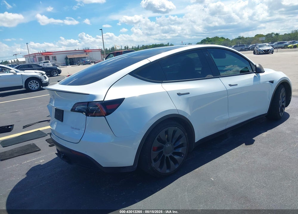 2022 TESLA MODEL Y VIN: 7SAYGDEFXNF462757