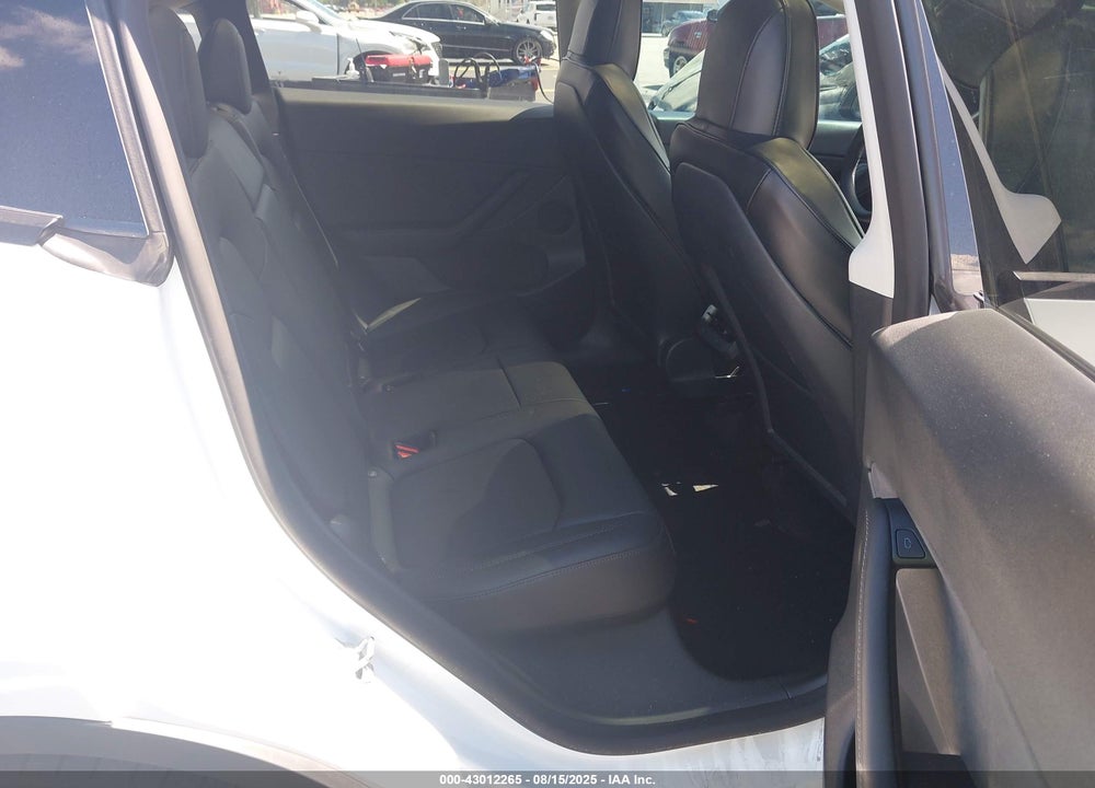 2022 TESLA MODEL Y VIN: 7SAYGDEFXNF462757