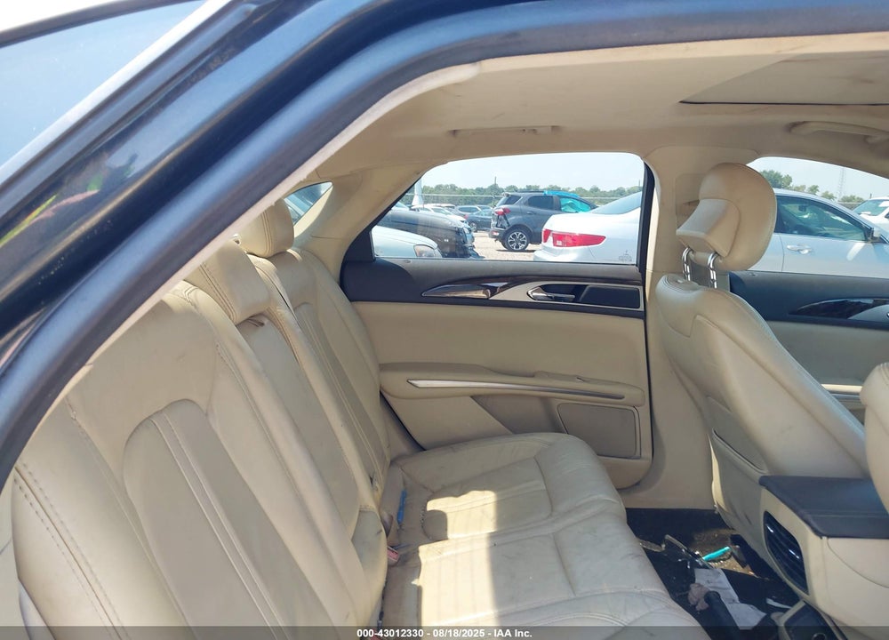 2014 LINCOLN MKZ VIN: 3LN6L2G98ER835610