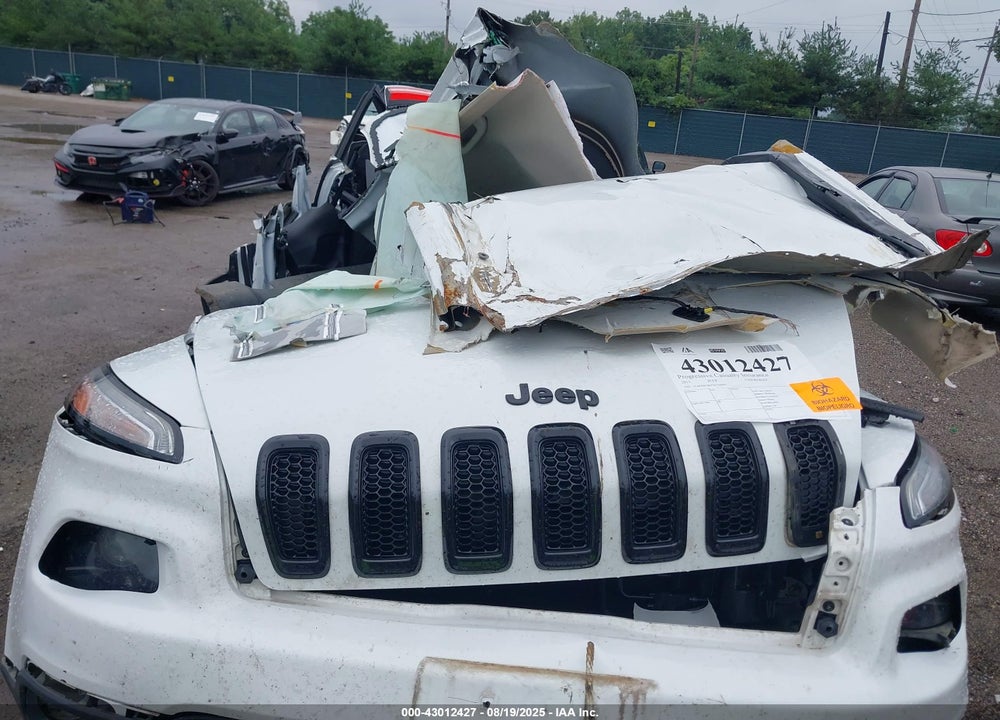 2015 JEEP CHEROKEE VIN: 1C4PJMCB7FW750095