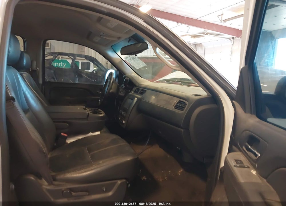 2013 CHEVROLET TAHOE LS VIN: 1GNSKAE02DR217107