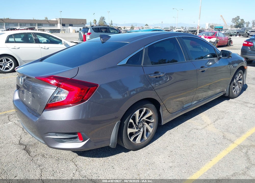 2018 HONDA CIVIC VIN: 2HGFC2F77JH574000