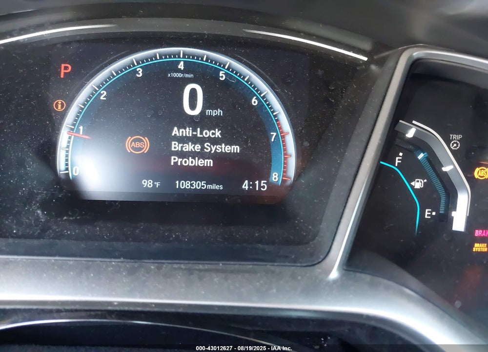2018 HONDA CIVIC VIN: 2HGFC2F77JH574000
