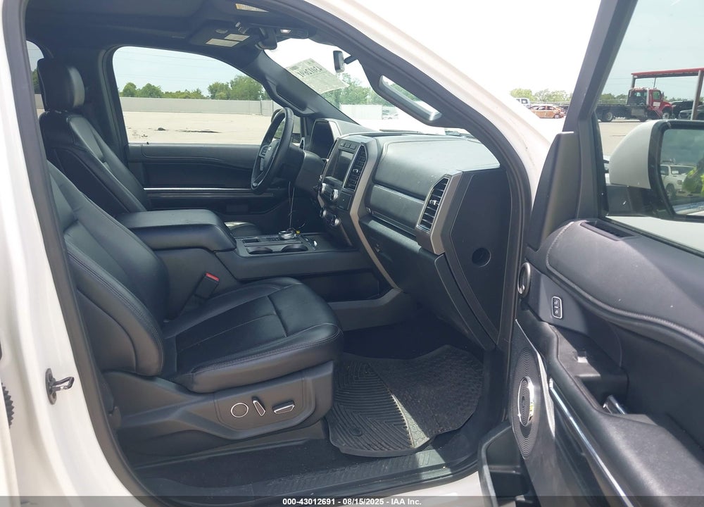 2019 FORD EXPEDITION XLT VIN: 1FMJU1HTXKEA69034