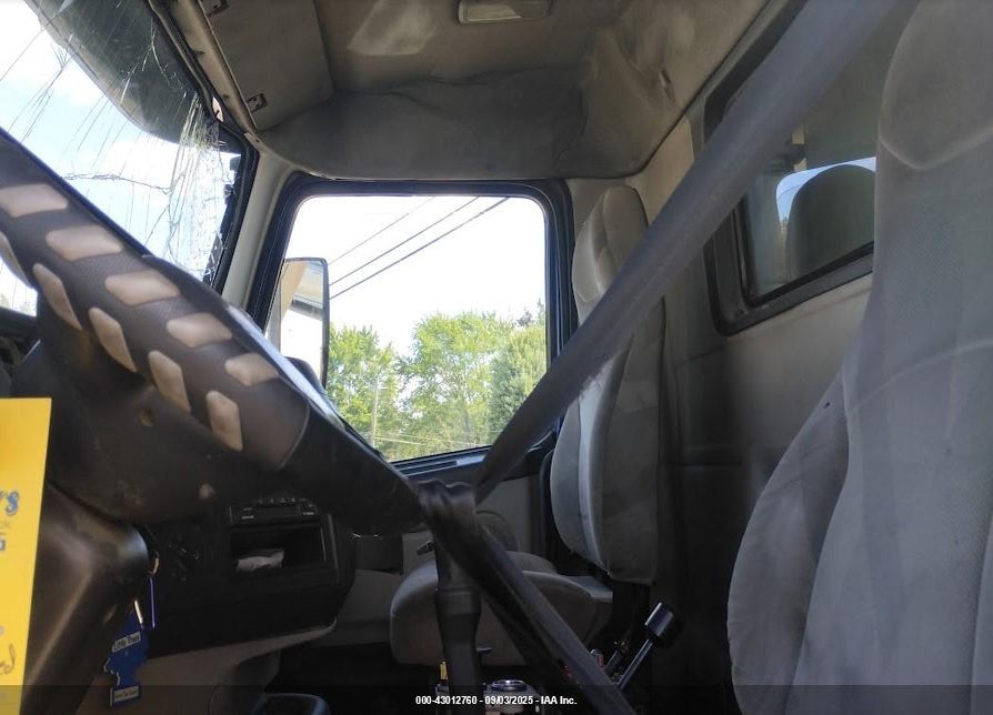 2006 VOLVO VHD VIN: 4V5KC9GH16N413895