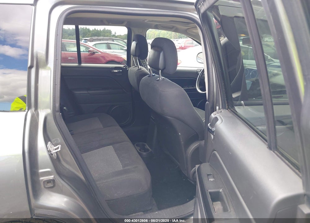2011 JEEP COMPASS VIN: 1J4NF1FB3BD201786