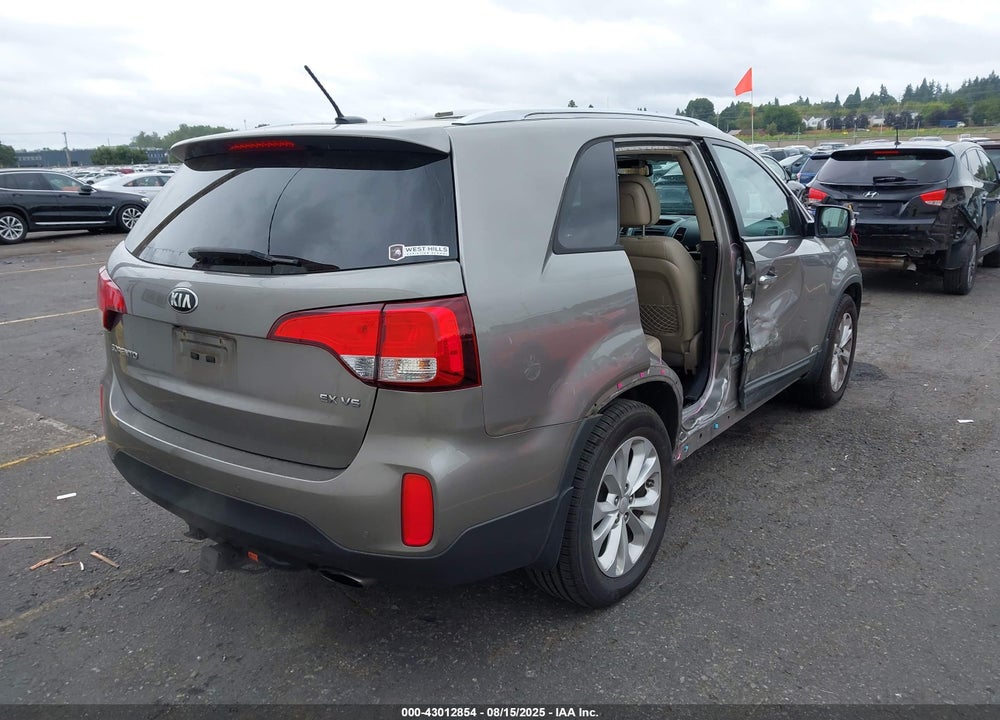 2015 KIA SORENTO EX V6 VIN: 5XYKUDA78FG645353