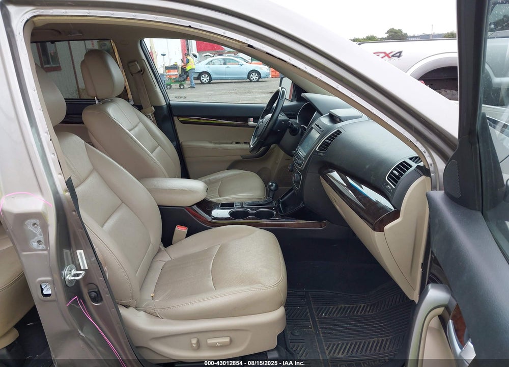 2015 KIA SORENTO EX V6 VIN: 5XYKUDA78FG645353