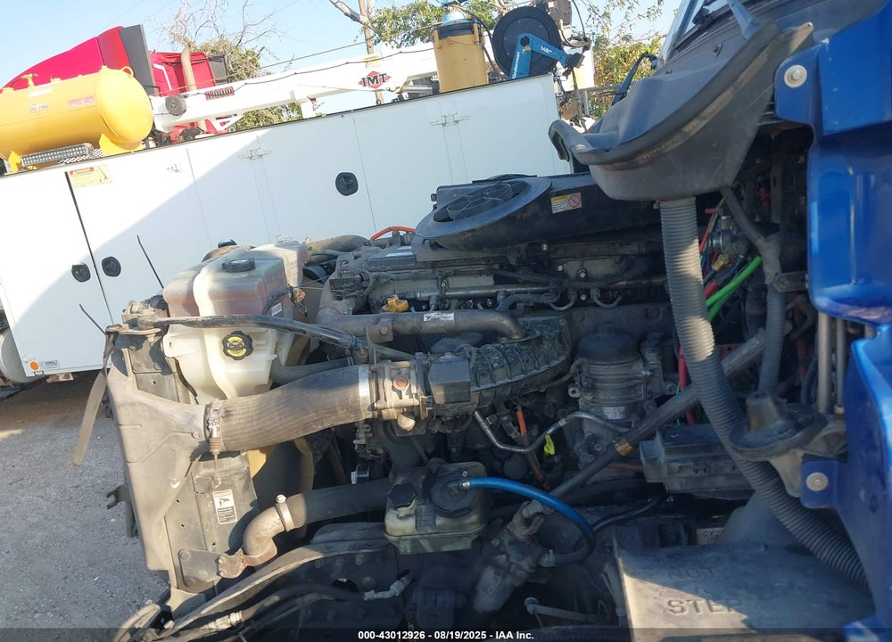 2016 FREIGHTLINER CASCADIA 125 VIN: 3AKJGLD56GSGX2774