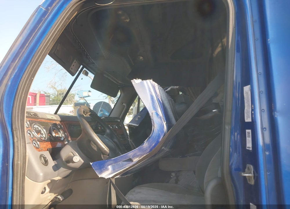 2016 FREIGHTLINER CASCADIA 125 VIN: 3AKJGLD56GSGX2774