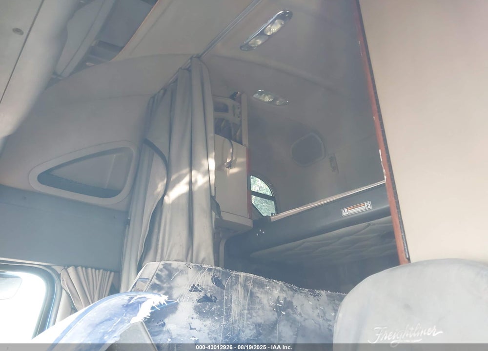 2016 FREIGHTLINER CASCADIA 125 VIN: 3AKJGLD56GSGX2774