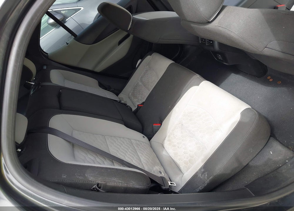 2020 CHEVROLET EQUINOX VIN: 2GNAXUEV2L6110109