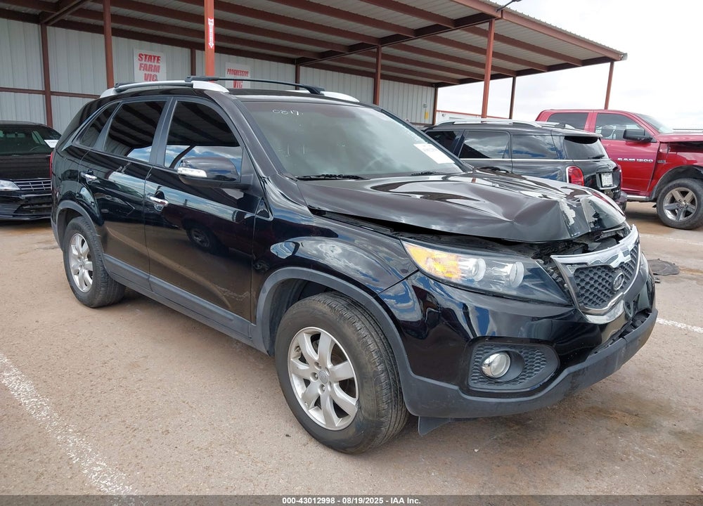 2013 KIA SORENTO LX VIN: 5XYKT3A69DG414947