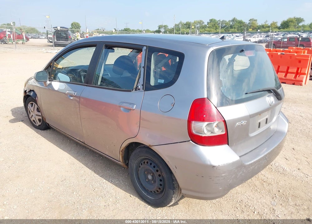 2007 HONDA FIT VIN: JHMGD384X7S036917