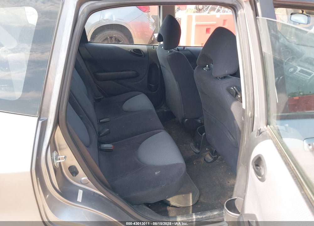 2007 HONDA FIT VIN: JHMGD384X7S036917