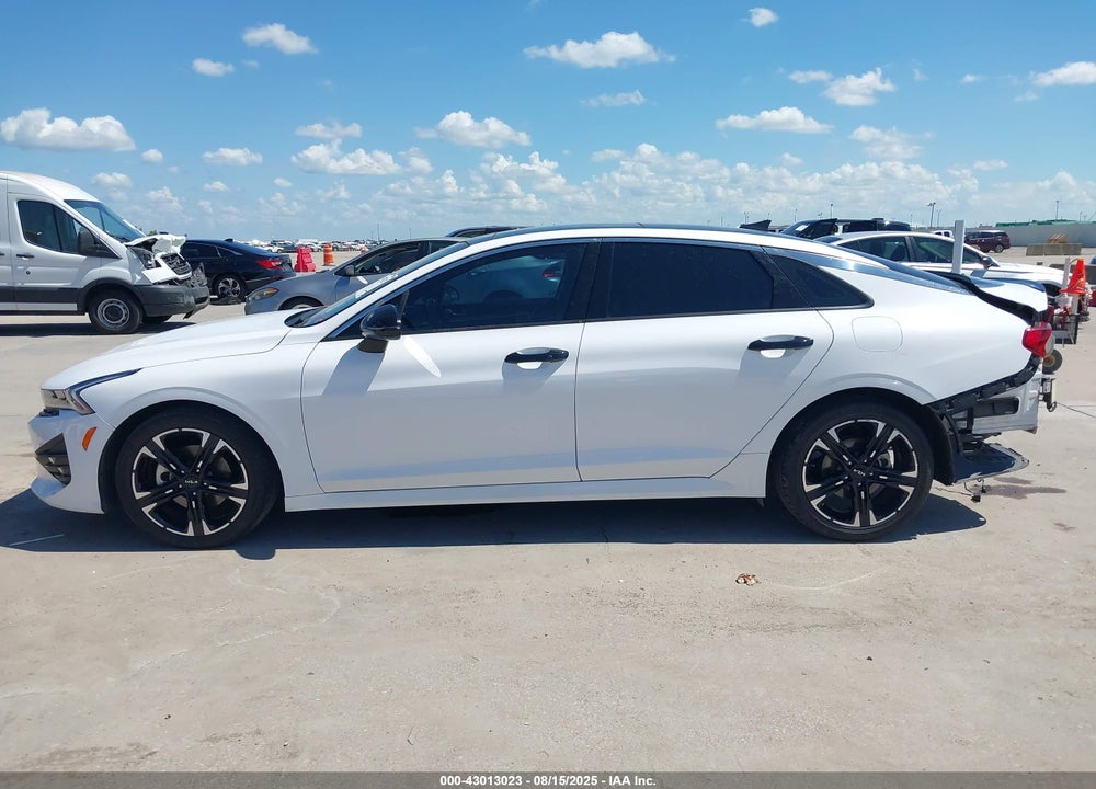 2022 KIA K5 VIN: 5XXG64J28NG084806