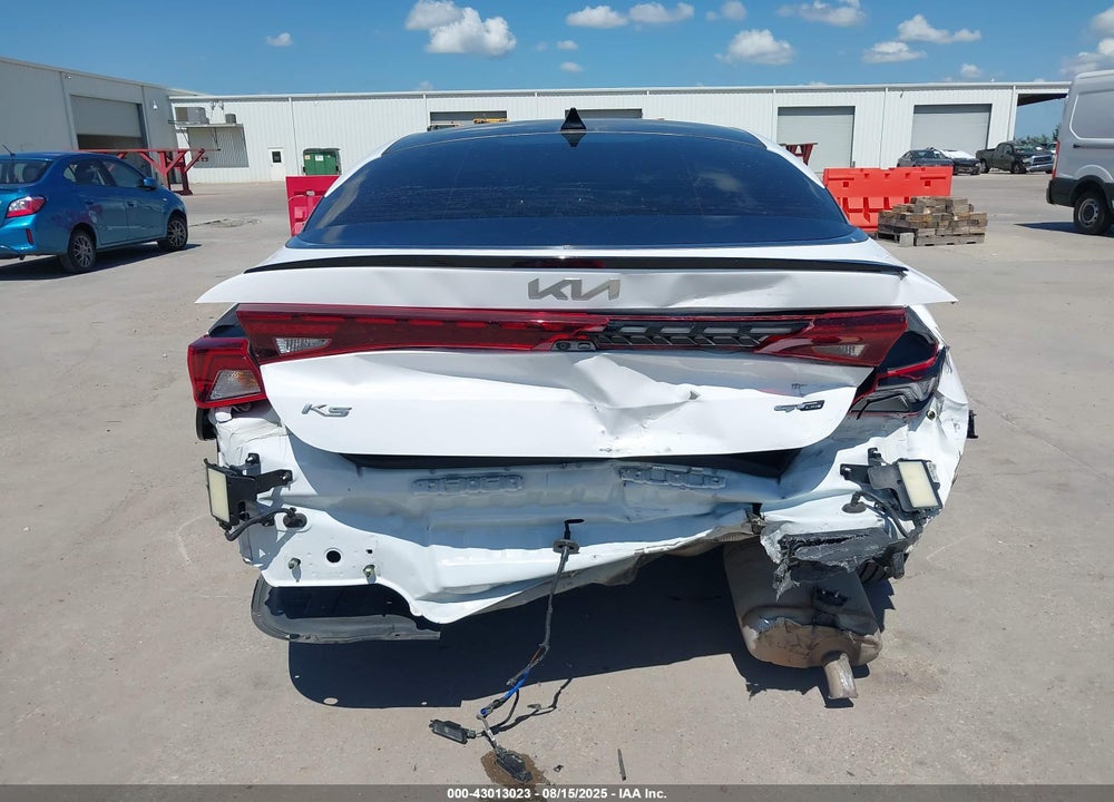 2022 KIA K5 VIN: 5XXG64J28NG084806