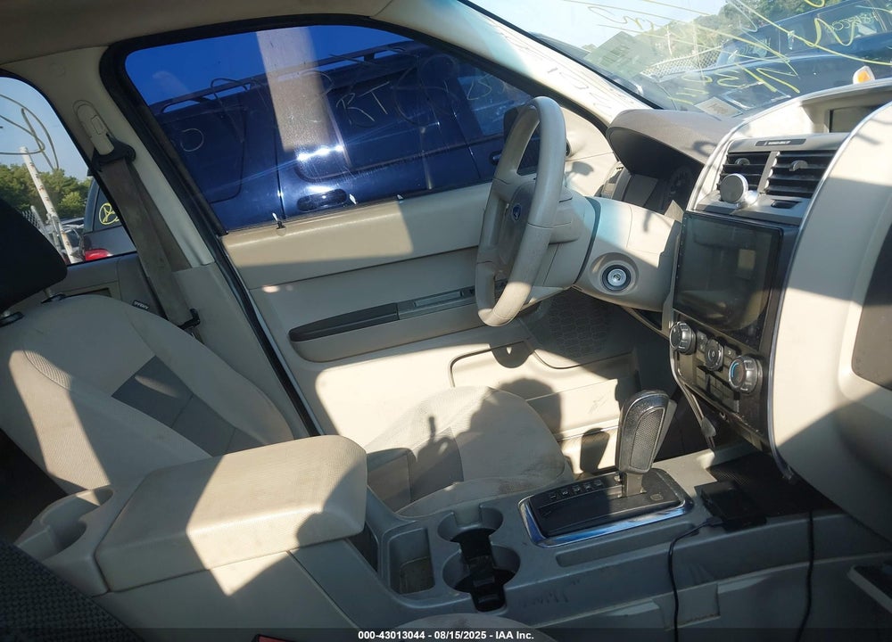 2008 FORD ESCAPE VIN: 1FMCU03128KE02278