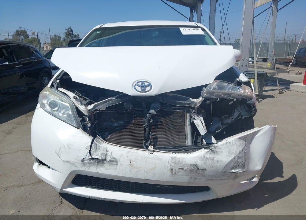 2016 TOYOTA SIENNA LE 8 PASSENGER VIN: 5TDKK3DCXGS722513