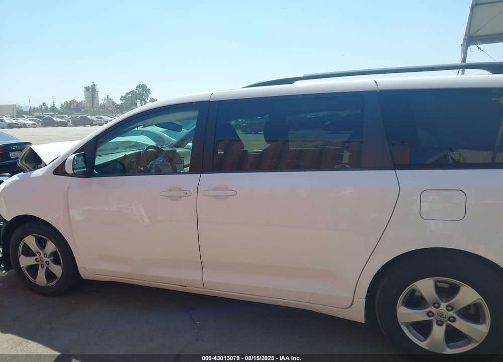 2016 TOYOTA SIENNA LE 8 PASSENGER VIN: 5TDKK3DCXGS722513