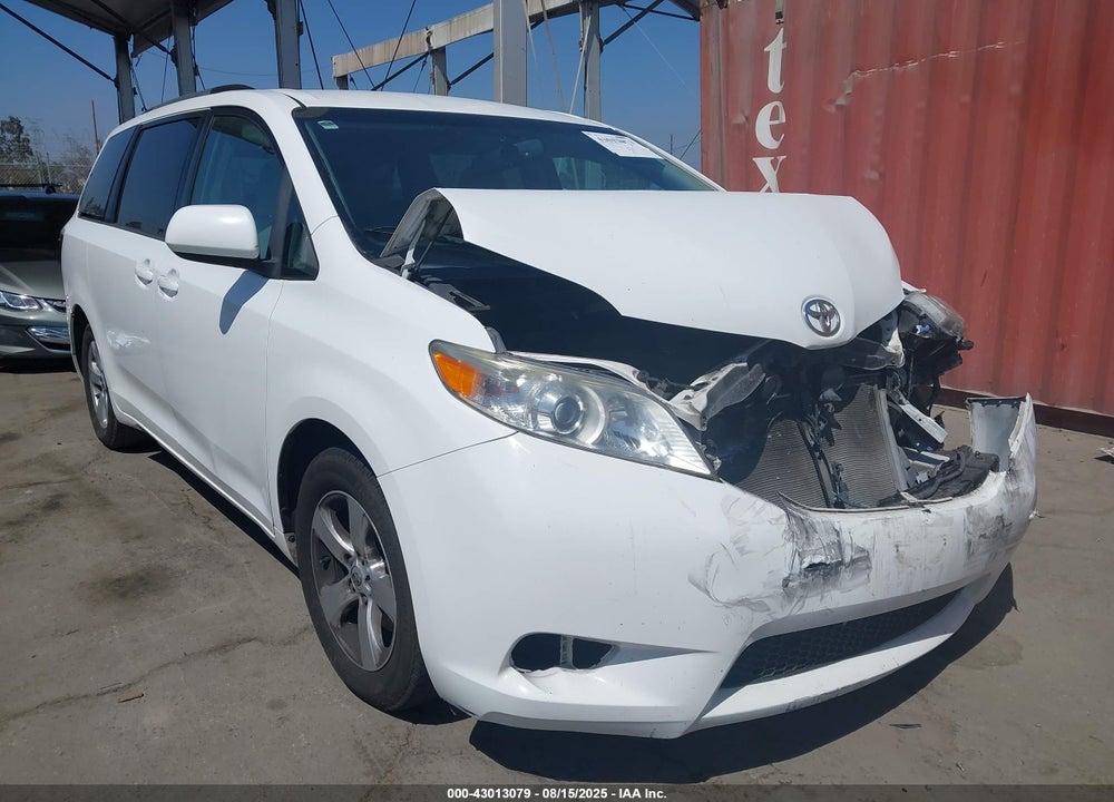 2016 TOYOTA SIENNA LE 8 PASSENGER VIN: 5TDKK3DCXGS722513