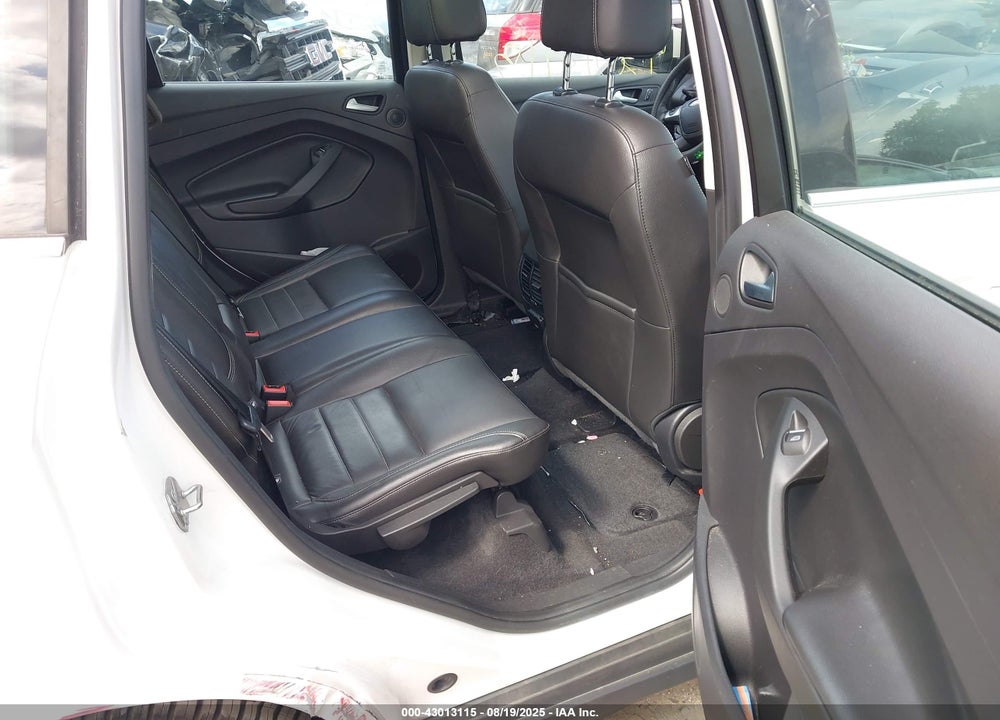 2015 FORD C-MAX VIN: 1FADP5BU4FL122870