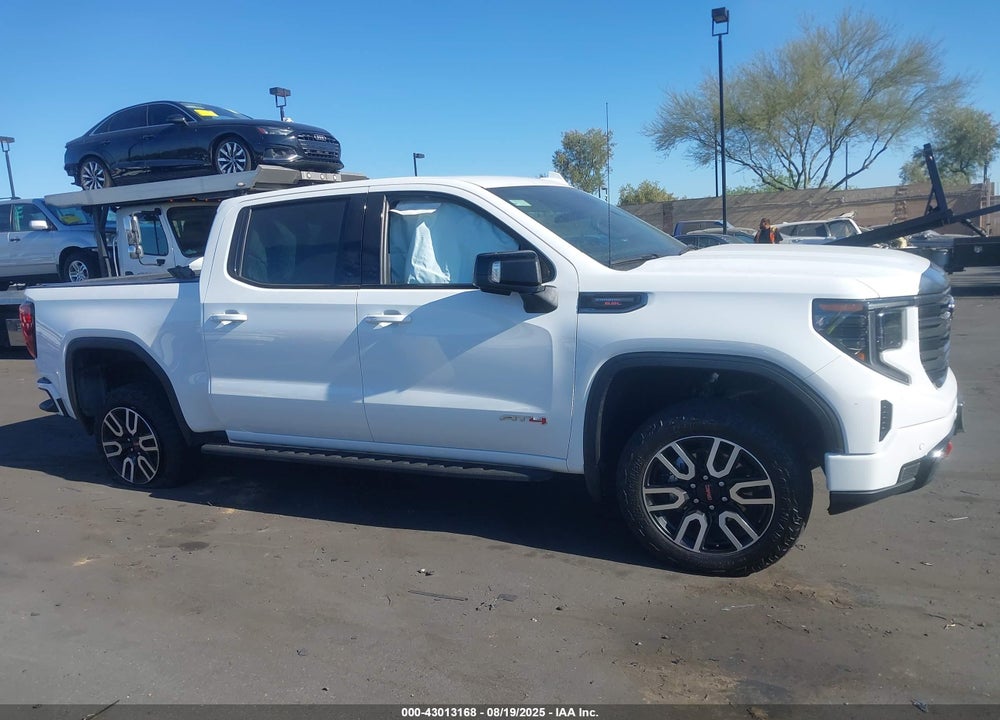 2023 GMC SIERRA 1500 4WD SHORT BOX AT4 VIN: 1GTUUEEL2PZ289328