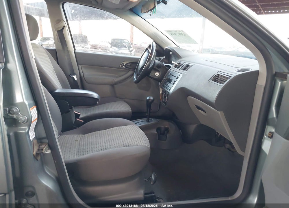 2005 FORD FOCUS ZXW VIN: 1FAHP36NX5W206651