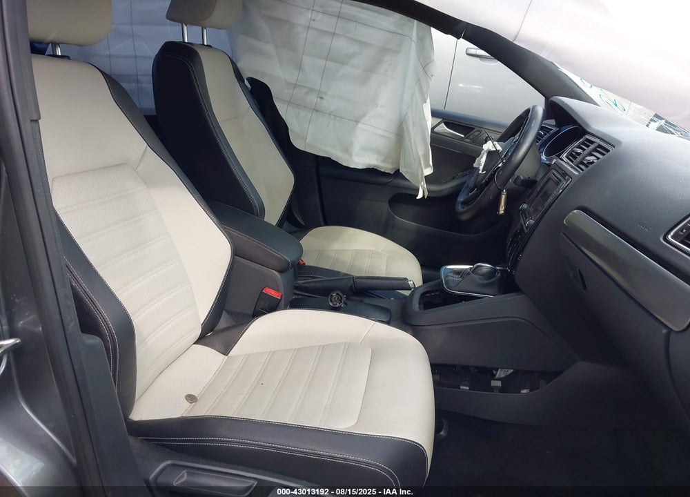 2016 VOLKSWAGEN JETTA 1.8T SPORT VIN: 3VWD17AJ7GM386497