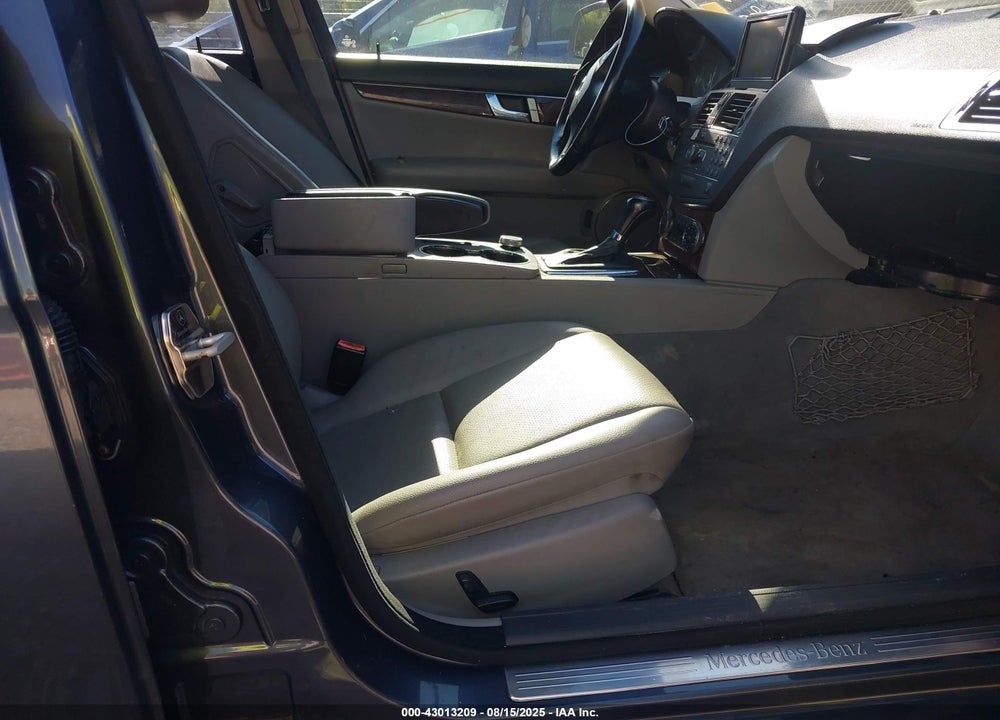 2008 MERCEDES-BENZ C CLASS VIN: WDDGF54X48F041702