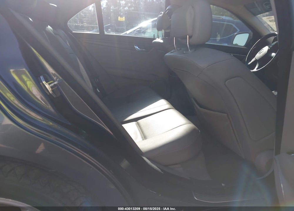 2008 MERCEDES-BENZ C CLASS VIN: WDDGF54X48F041702