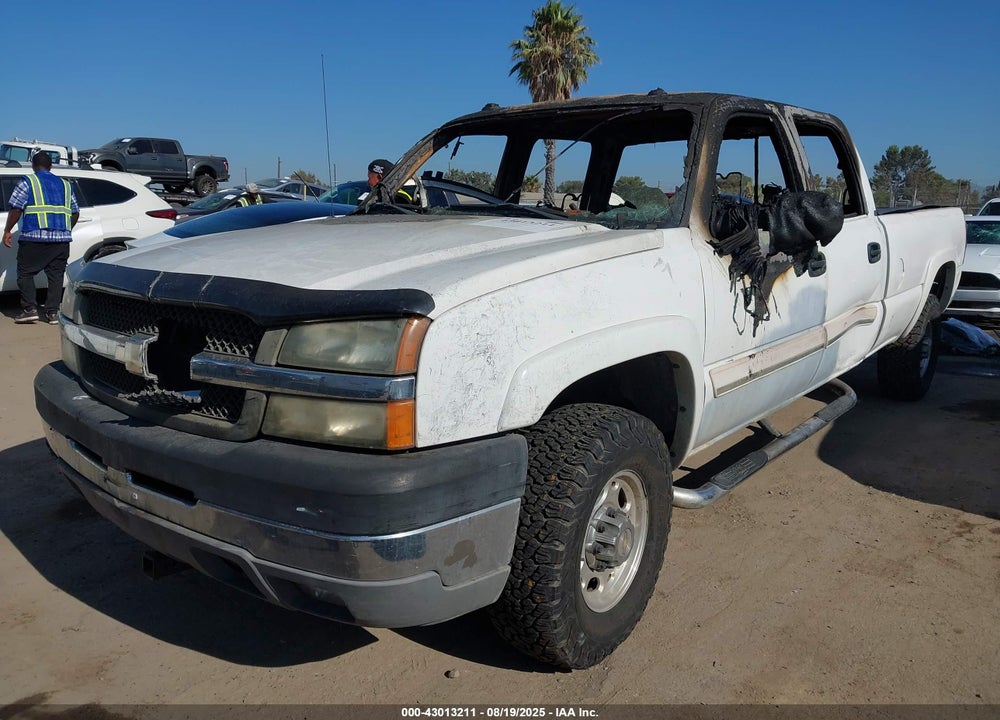 2004 CHEVROLET SILVERADO 2500HD LT VIN: 1GCHK23204F260360