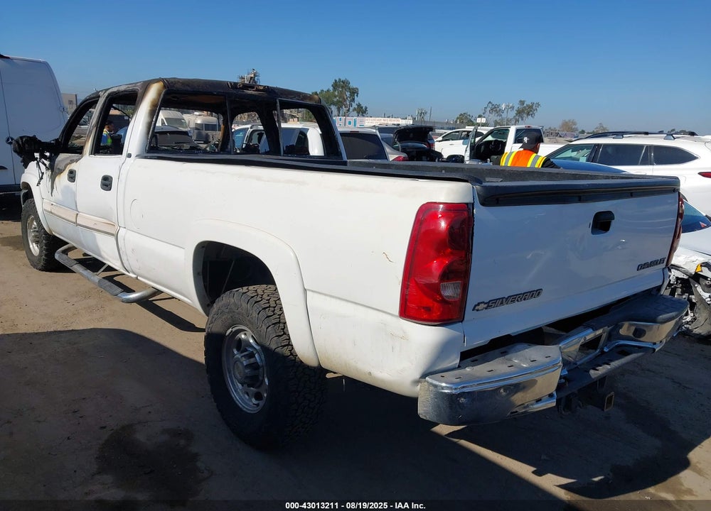 2004 CHEVROLET SILVERADO 2500HD LT VIN: 1GCHK23204F260360