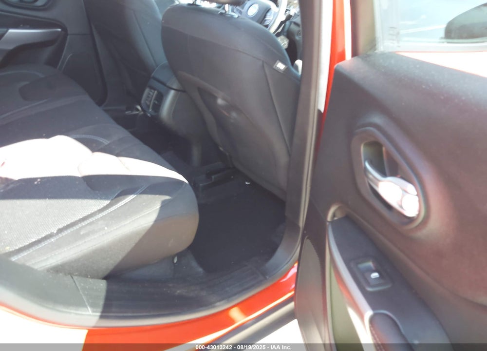 2021 JEEP CHEROKEE VIN: 1C4PJLCB9MD173895