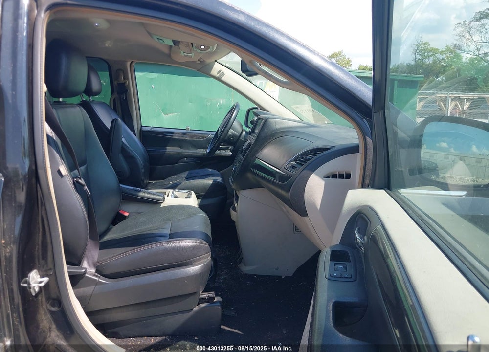 2016 CHRYSLER TOWN & COUNTRY TOURING VIN: 2C4RC1BG1GR229639