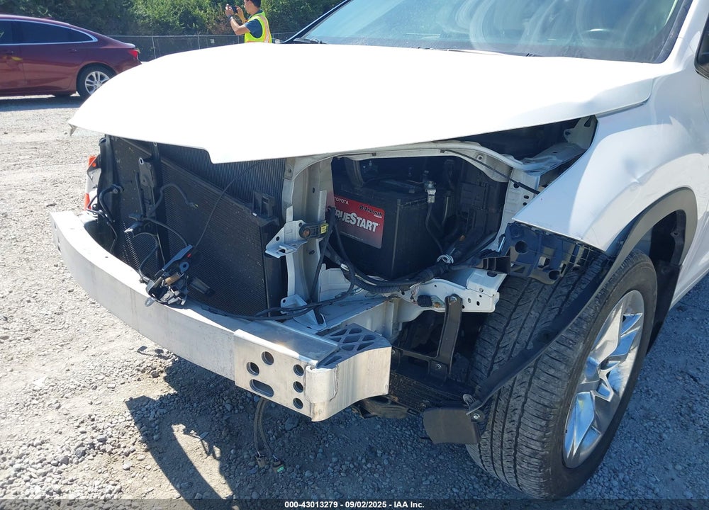 2015 TOYOTA HIGHLANDER VIN: 5TDDKRFH8FS120969