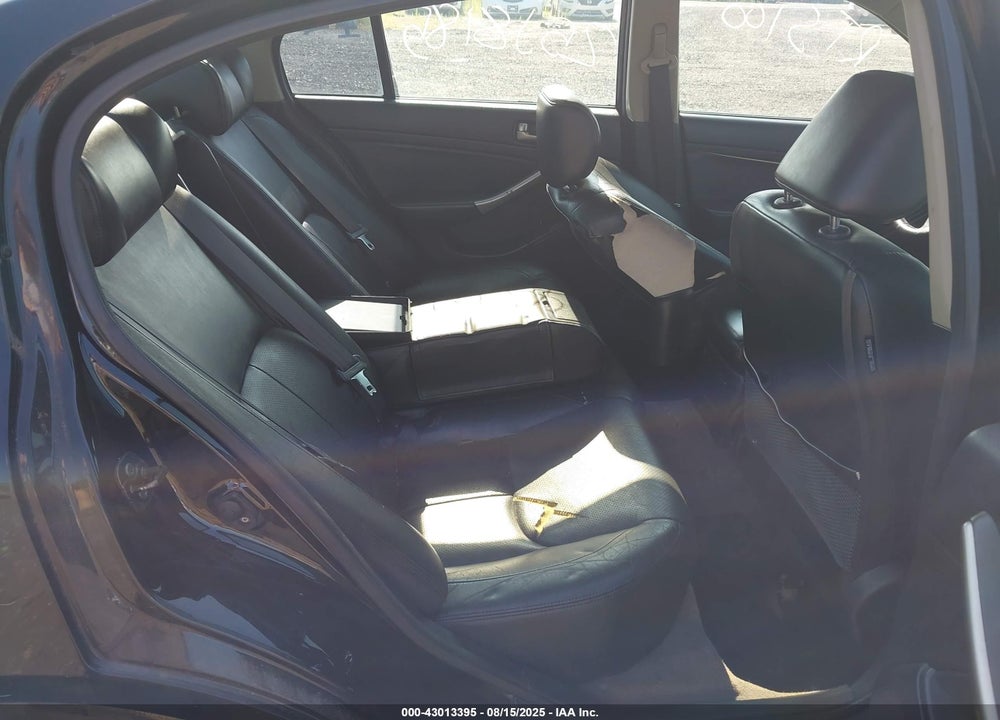2003 INFINITI G35 BASE W/6 SPEED MANUAL VIN: JNKCV51E33M325727