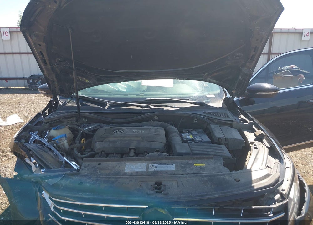 2016 VOLKSWAGEN PASSAT VIN: 1VWAT7A39GC049829